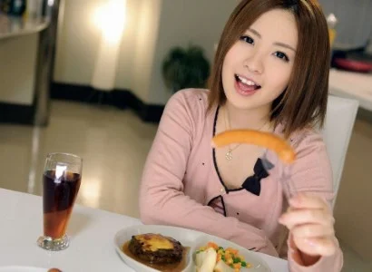 Bạn trai ăn bữa tối xong rồi địt em